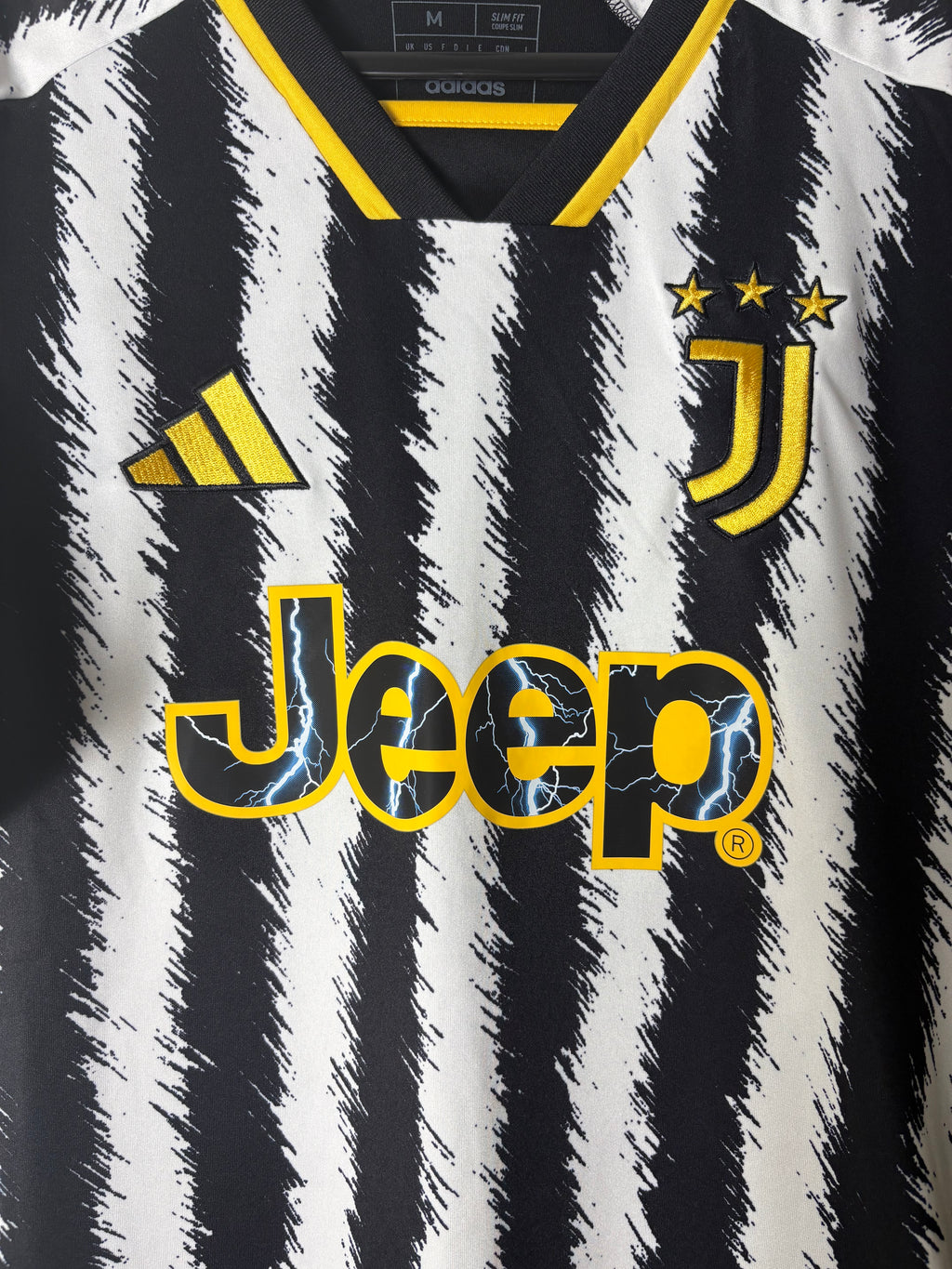 Juventus 2023/24 home shirt by adidas (M)