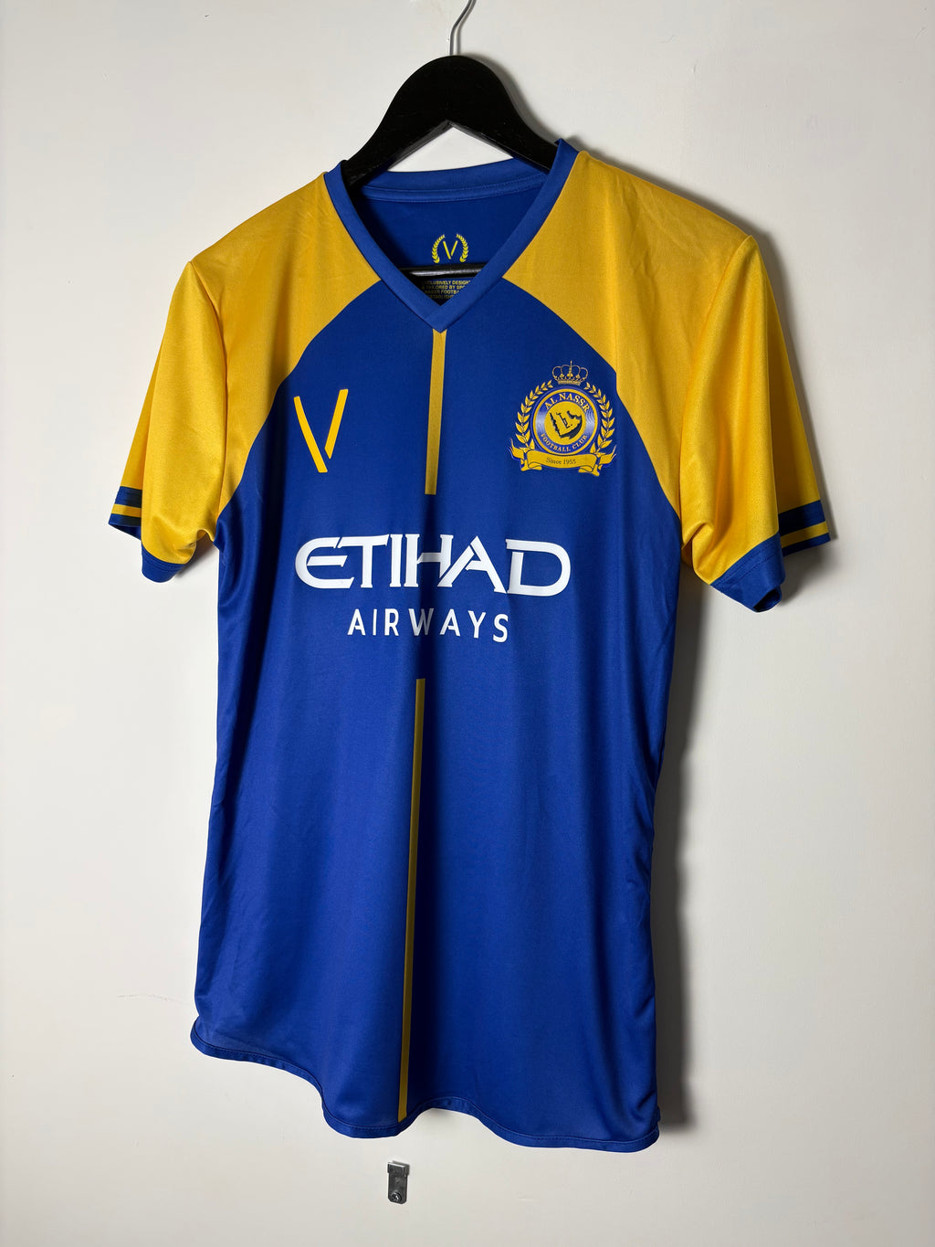 Al-Nassr 2018/19 Home Shirt by Victory (S)