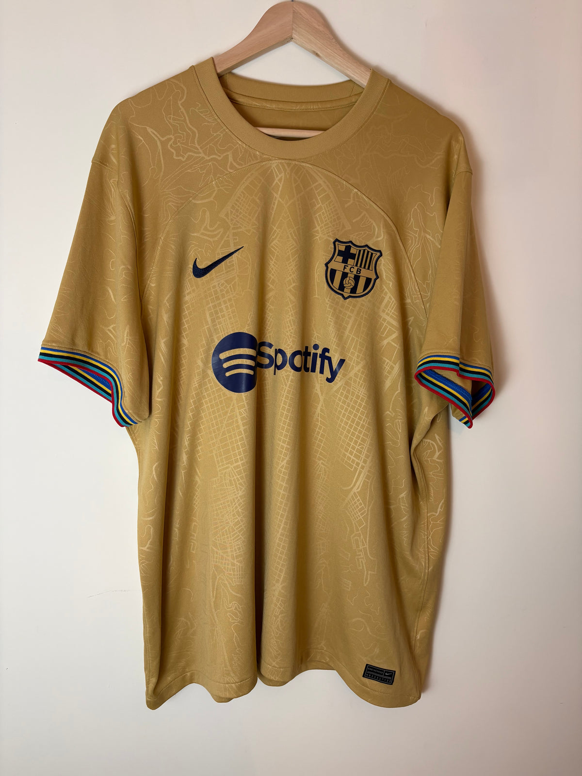 Barcelona 2022/23 Away Shirt by Nike (XXL)