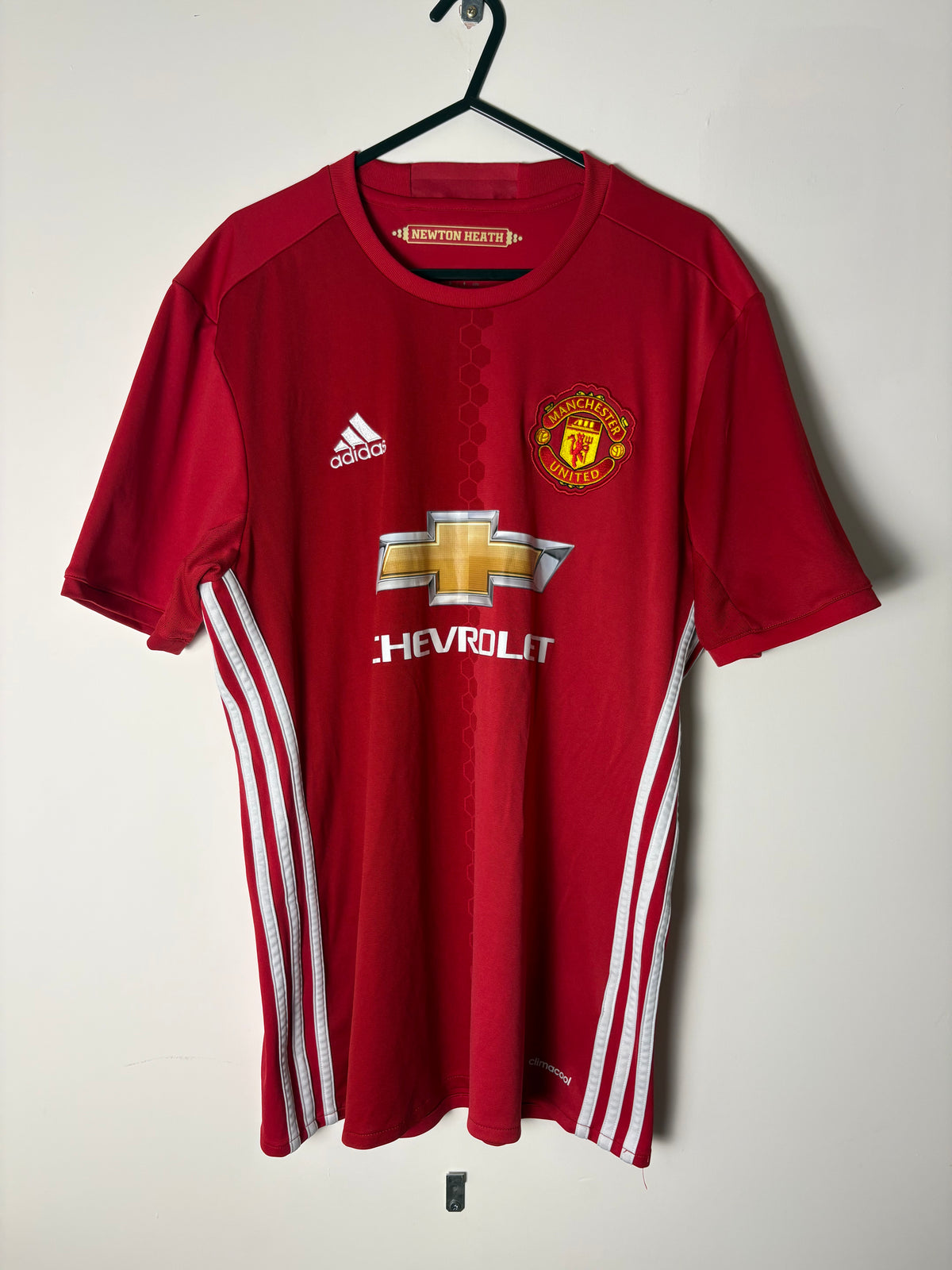 Manchester United 2016/17 Home Shirt by adidas (M)
