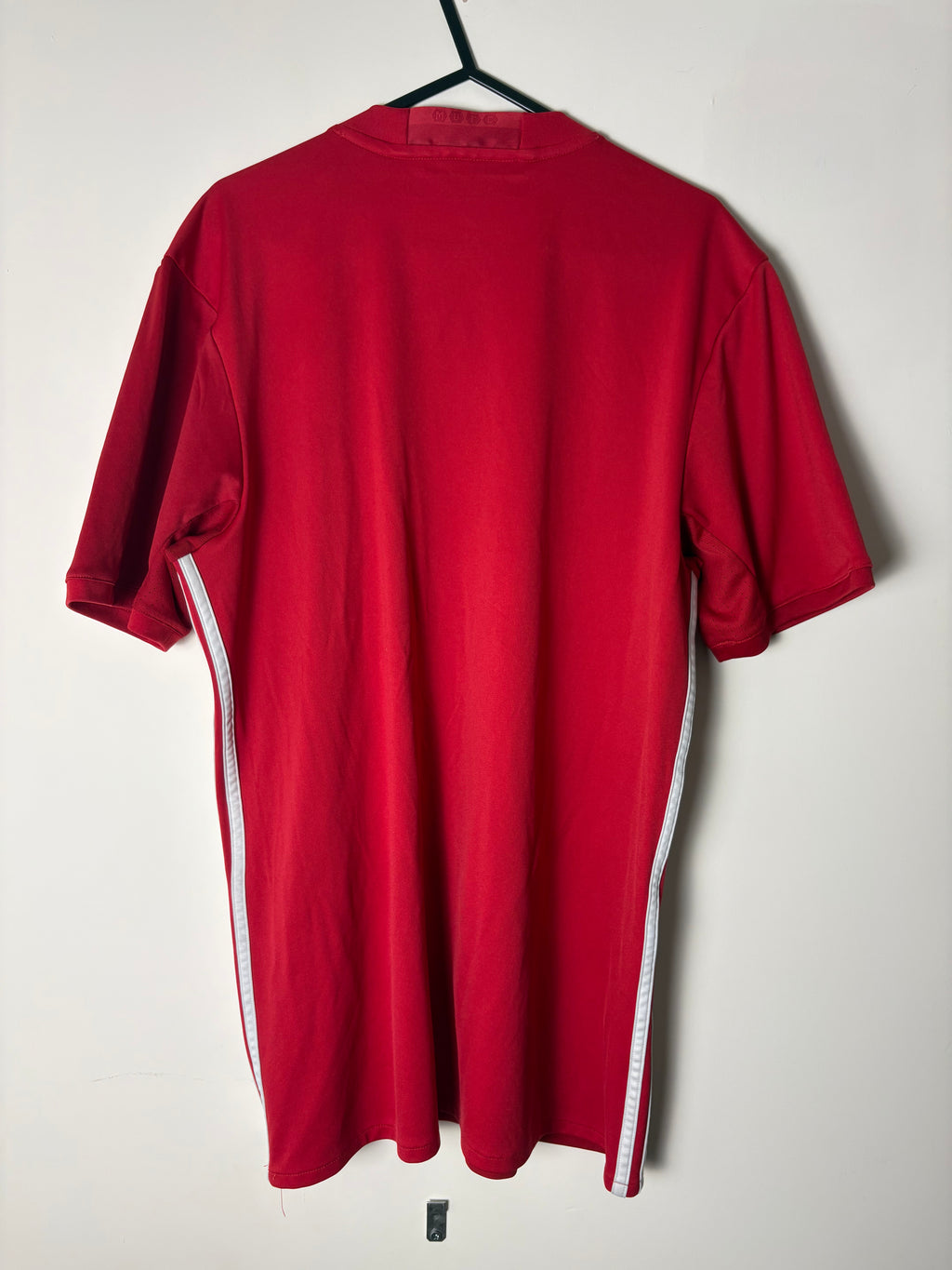 Manchester United 2016/17 Home Shirt by adidas (M)