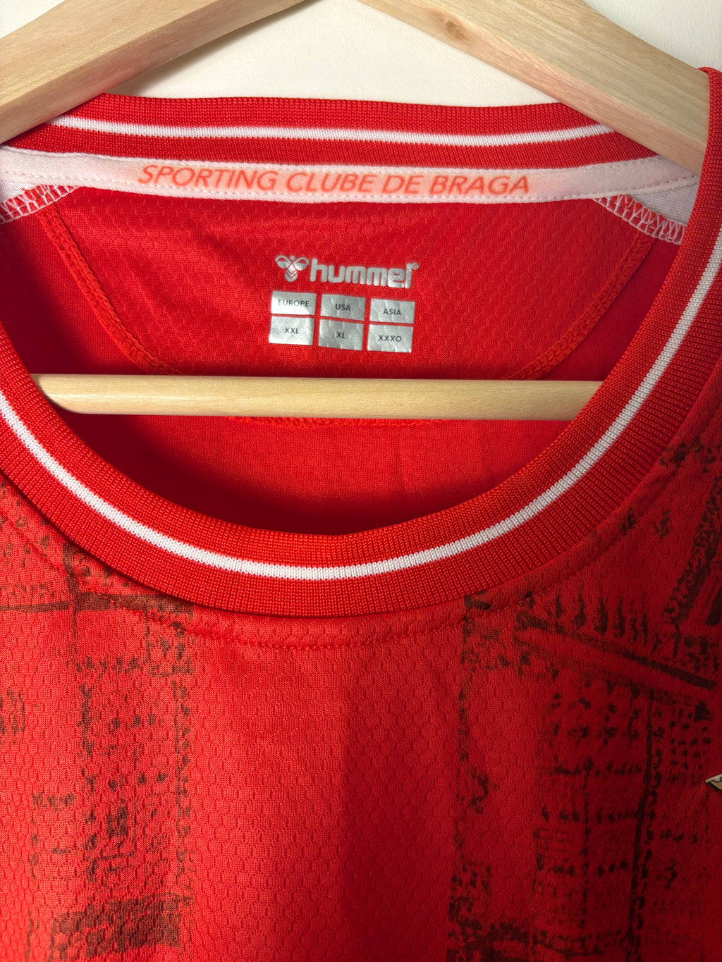 Sporting Braga 2022/23 Home Shirt by Hummel (XXL)