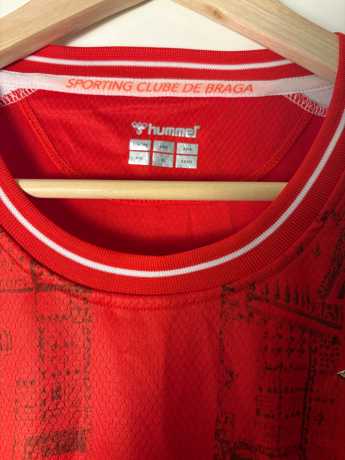 Sporting Braga 2022/23 Home Shirt by Hummel (XXL)