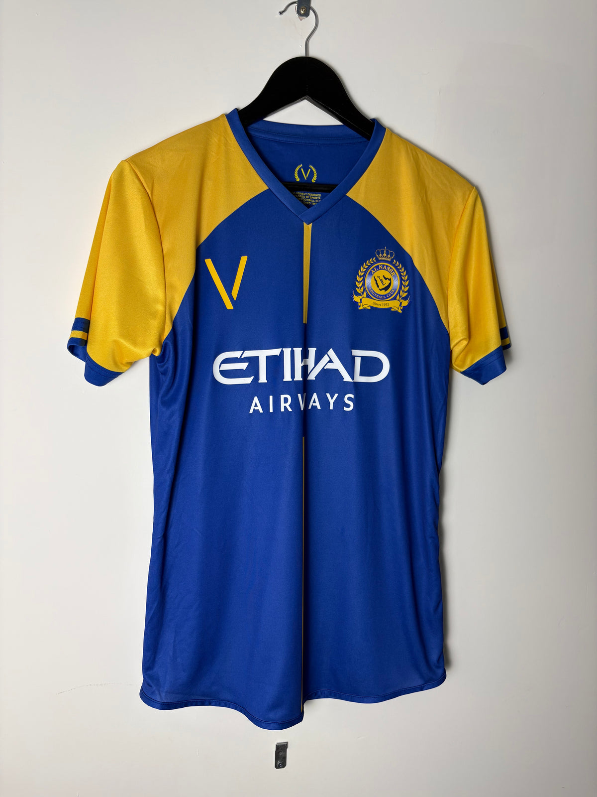 Al-Nassr 2018/19 Home Shirt by Victory (S)
