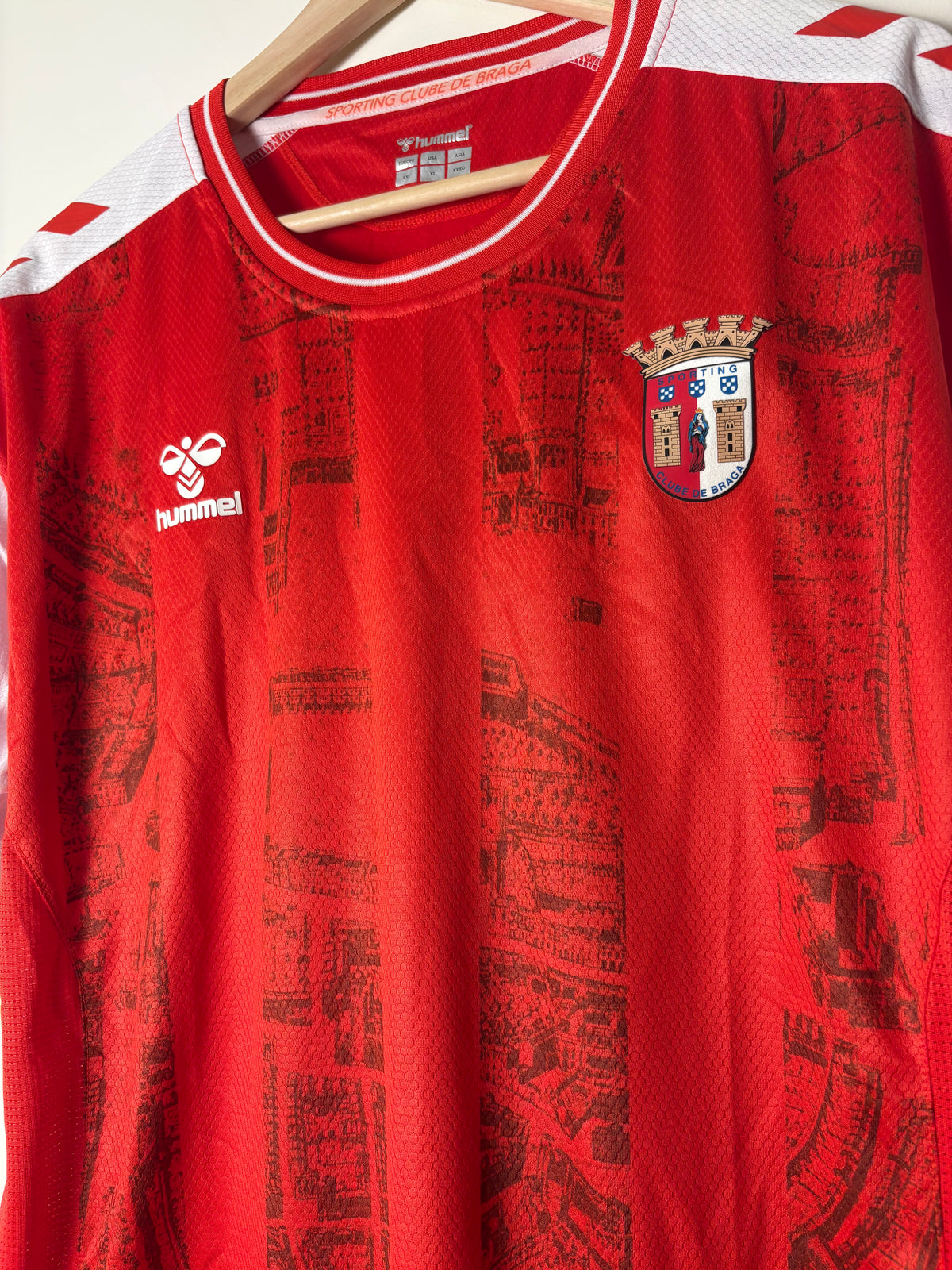 Sporting Braga 2022/23 Home Shirt by Hummel (XXL)