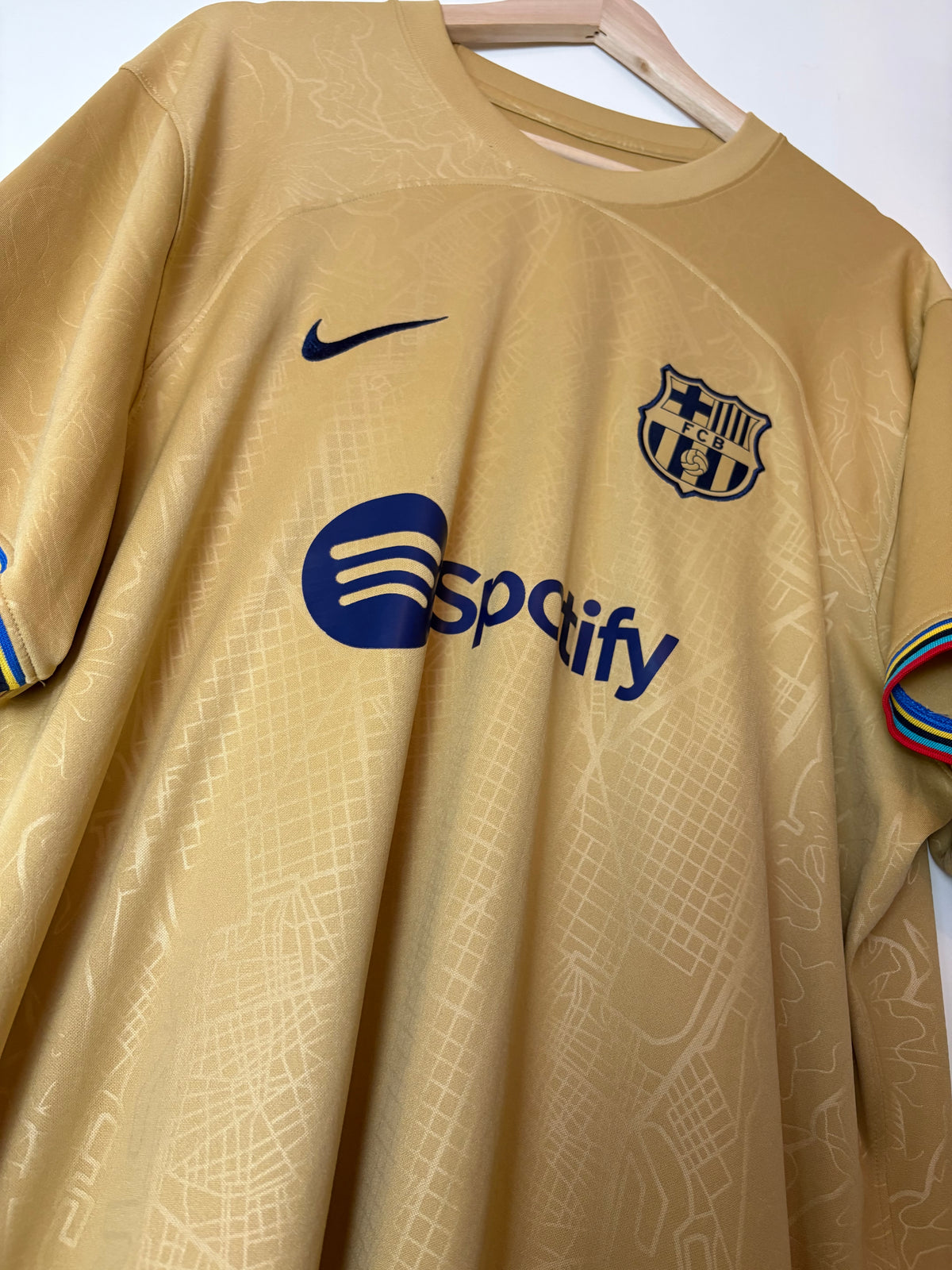Barcelona 2022/23 Away Shirt by Nike (XXL)
