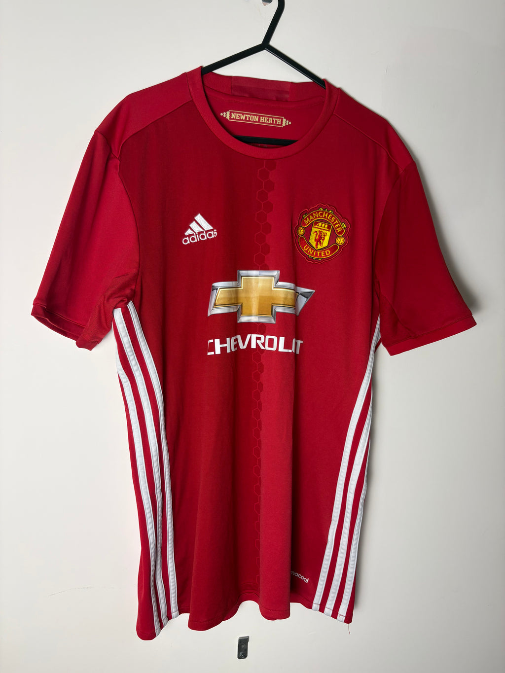 Manchester United 2016/17 Home Shirt by adidas (M)