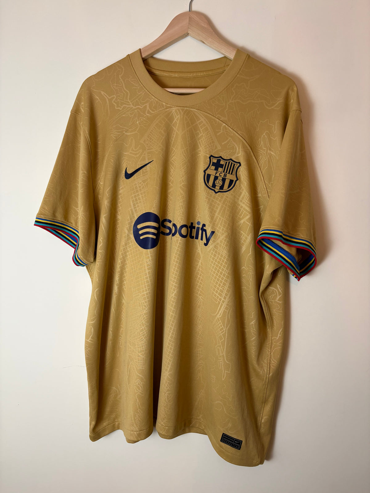 Barcelona 2022/23 Away Shirt by Nike (XXL)