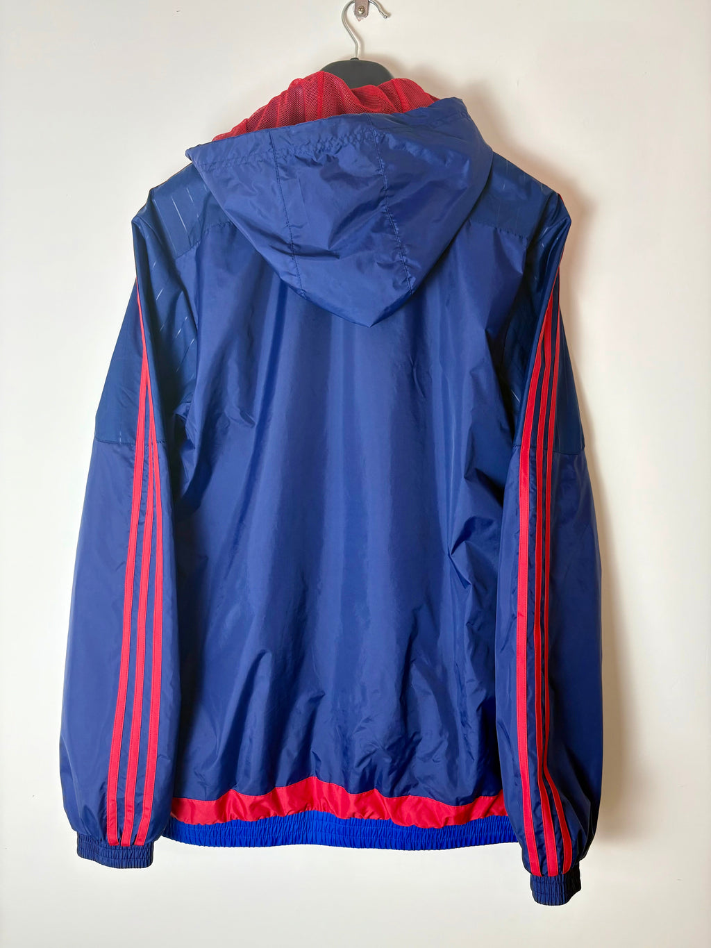 Manchester United 2015/16 Adidas Rain Jacket - Hood detail